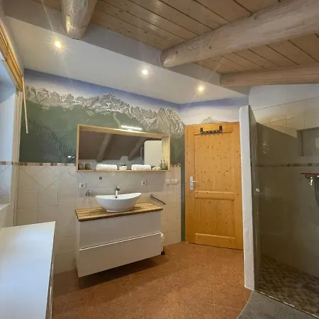 Ferienwohnung Mit Alpencharakter